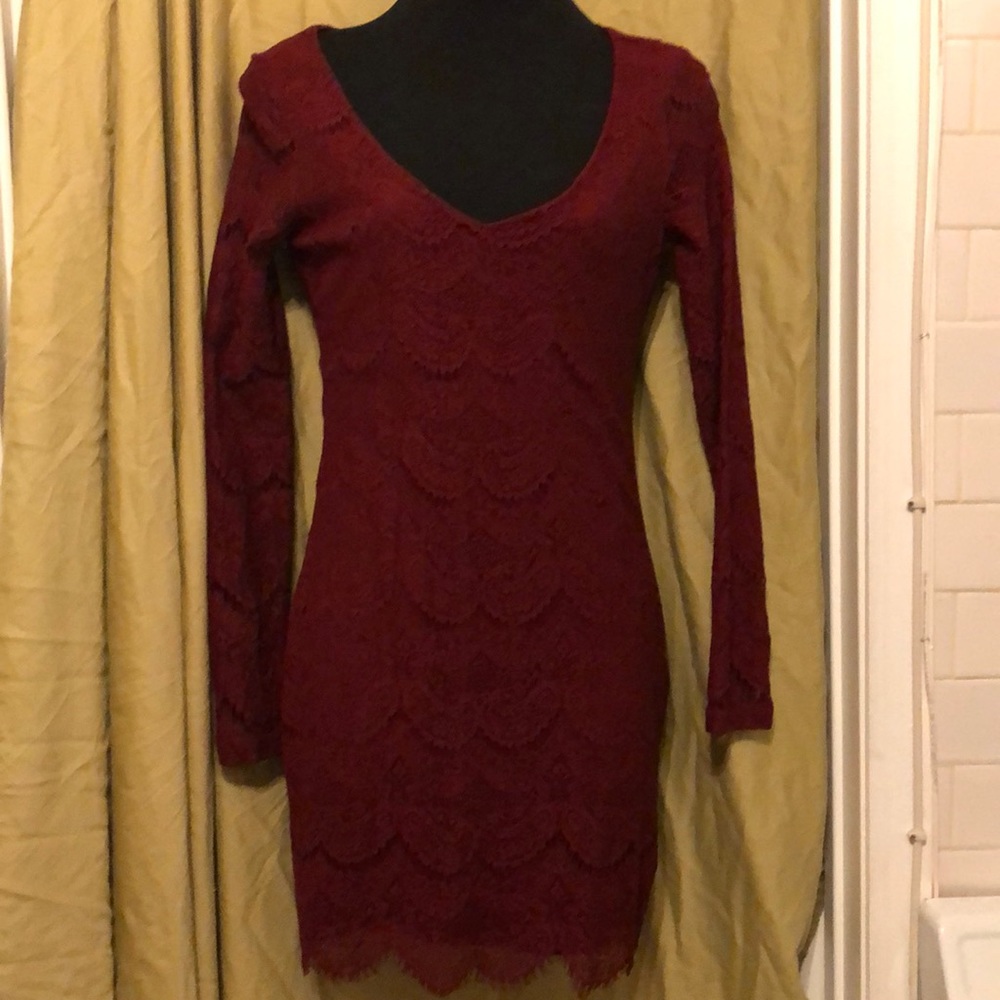 ABOUT TO DONATE!! Lacy wine colored mini dress
